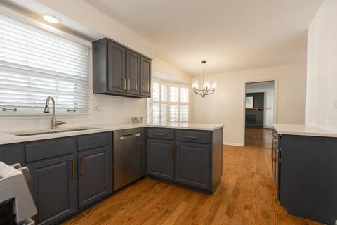 9 W Bailey Rd, Naperville, IL 60565 photo 8