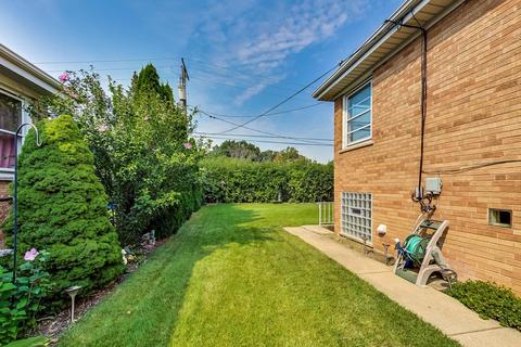4618 N Forestview Ave, Chicago, IL 60656 photo 3