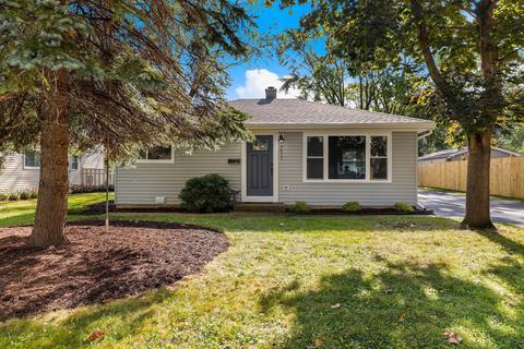 3611 Wren Ln, Rolling Meadows, IL 60008 photo 1