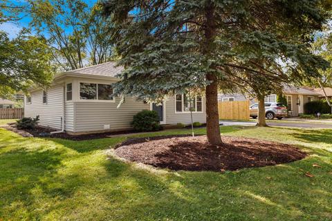 3611 Wren Ln, Rolling Meadows, IL 60008 photo 2