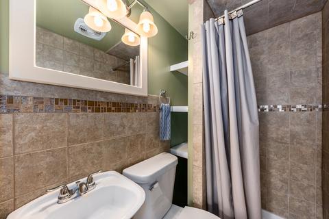 1008 Jackson St, Aurora, IL 60505 photo 13