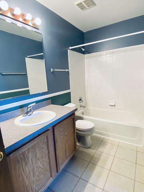 2488 Georgetown Cir, Aurora, IL 60503 photo 7
