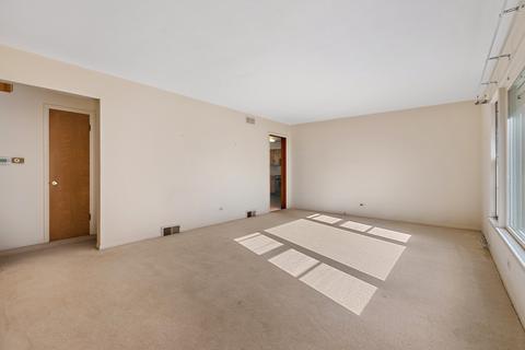 1207 E Liberty Dr, Wheaton, IL 60187 photo 4
