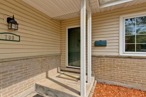 700 Pine St, Deerfield, IL 60015 photo 3