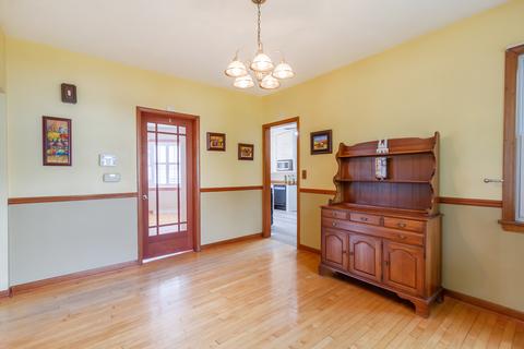 2 S Clifton Ave, Elgin, IL 60123 photo 5