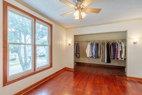 2 S Clifton Ave, Elgin, IL 60123 photo 12