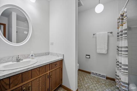2424 Lisson Rd, Naperville, IL 60565 photo 7