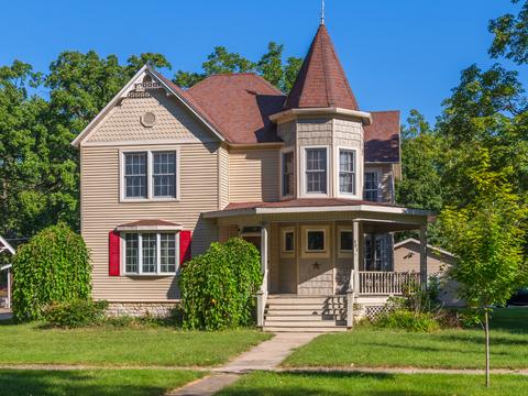 301 W John St, Forrest, IL 61741 photo 1