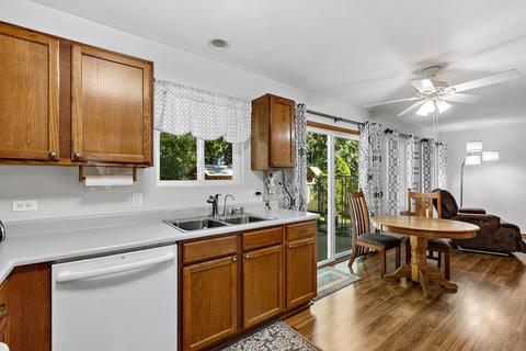 8564 Cedar St, Fox Lake, IL 60020 photo 6