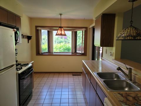 205 Walters Ln #1A, Itasca, IL 60143 photo 3