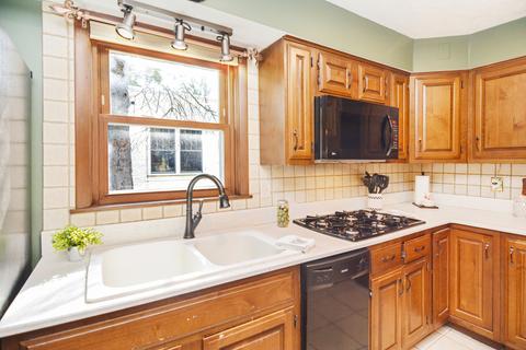 2022 E Jackson St, Bloomington, IL 61701 photo 9