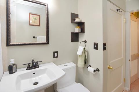 2022 E Jackson St, Bloomington, IL 61701 photo 20