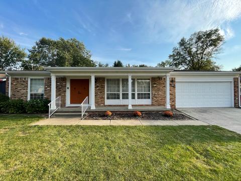1209 Devonshire Dr, Champaign, IL 61821 photo 1