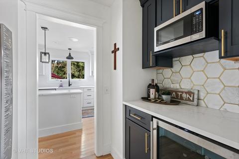 2023 Gladstone Dr, Wheaton, IL 60189 photo 8