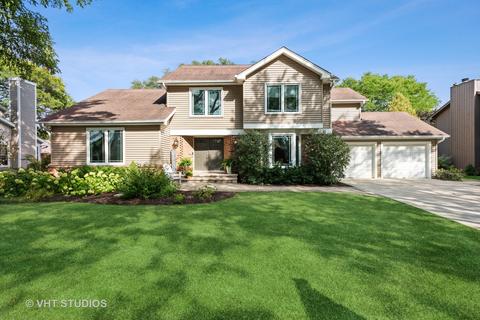 2023 Gladstone Dr, Wheaton, IL 60189 photo 1