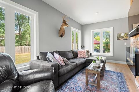 2023 Gladstone Dr, Wheaton, IL 60189 photo 12