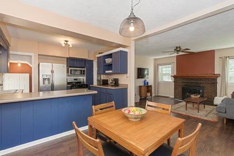 1 Dawes Pl, Bloomington, IL 61701 photo 4