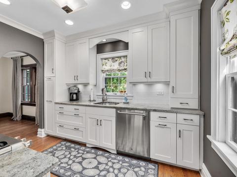 528 E Willow Ave, Wheaton, IL 60187 photo 7