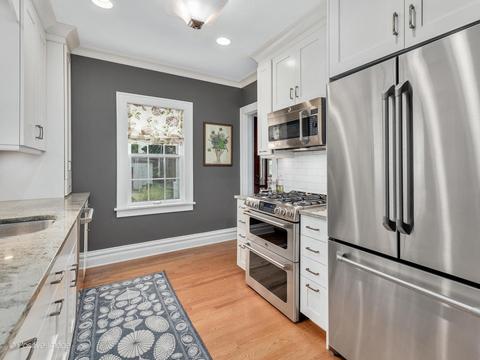 528 E Willow Ave, Wheaton, IL 60187 photo 8