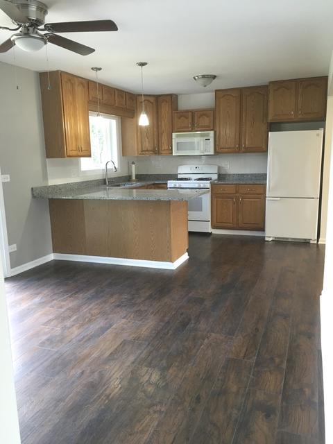 570 Hillcrest Blvd, Hoffman Estates, IL 60169 photo 13