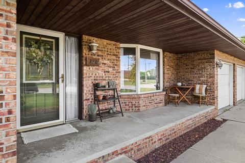 320 S Comet Dr, Braidwood, IL 60408 photo 2