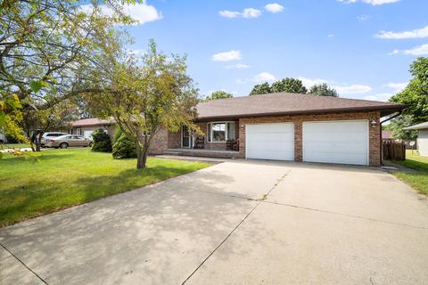 320 S Comet Dr, Braidwood, IL 60408 photo 1