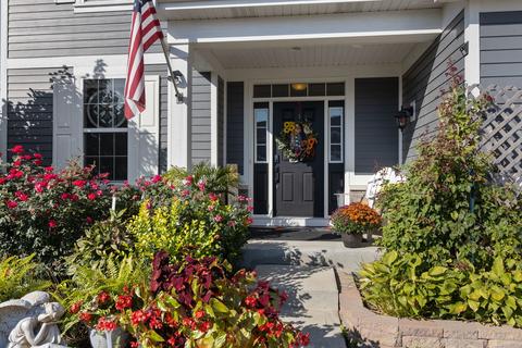 16028 S Selfridge Cir, Plainfield, IL 60586 photo 2