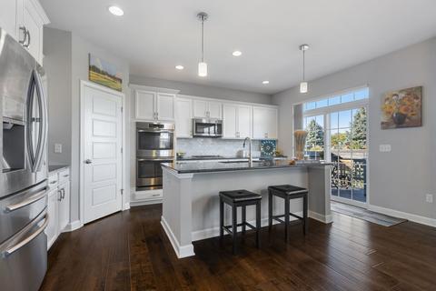 16028 S Selfridge Cir, Plainfield, IL 60586 photo 4