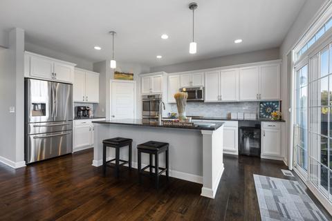 16028 S Selfridge Cir, Plainfield, IL 60586 photo 5