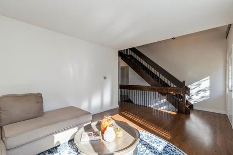 604 Silbury Ct, Mchenry, IL 60050 photo 4