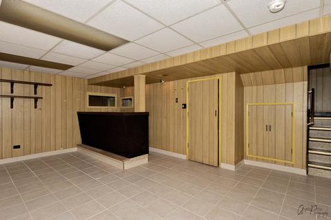 9353 Maple Ln, Des Plaines, IL 60016 photo 26