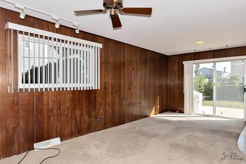 9353 Maple Ln, Des Plaines, IL 60016 photo 8