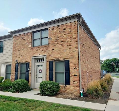 1824 Sessions Walk, Hoffman Estates, IL 60169 photo 1