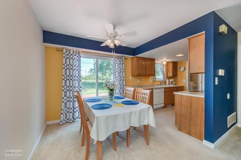 3370 Fox Hill Rd, Aurora, IL 60504 photo 4