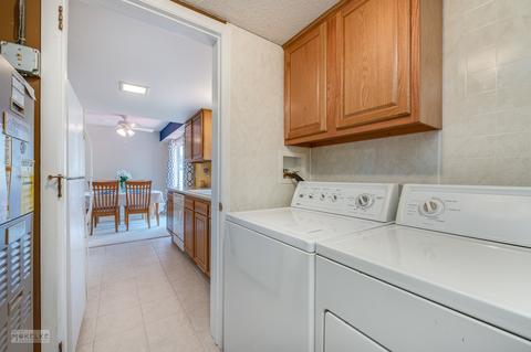3370 Fox Hill Rd, Aurora, IL 60504 photo 8