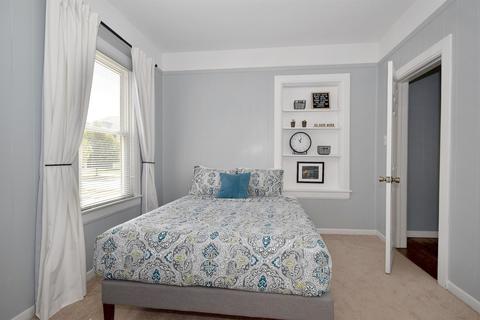 311 E 3rd St, Elmhurst, IL 60126 photo 9