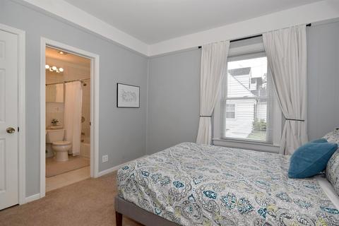 311 E 3rd St, Elmhurst, IL 60126 photo 10