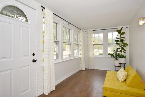 311 E 3rd St, Elmhurst, IL 60126 photo 5