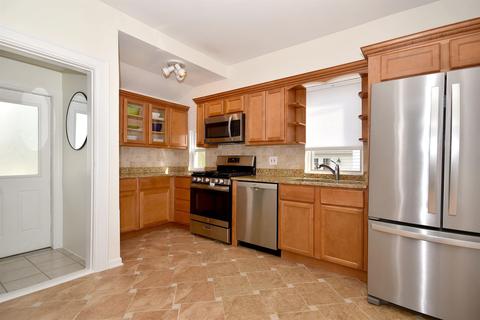 311 E 3rd St, Elmhurst, IL 60126 photo 19
