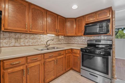651 Harbor Ter, Bartlett, IL 60103 photo 8