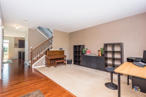 3063 Bridgeham St, Elgin, IL 60124 photo 3