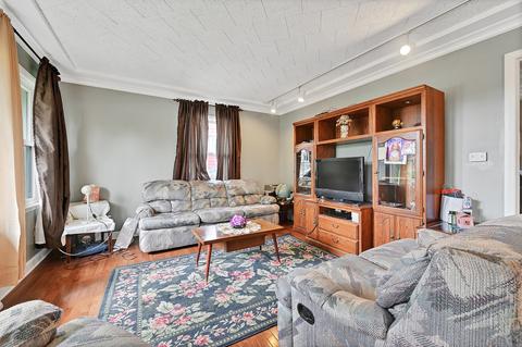 300 E Maple Ave, Roselle, IL 60172 photo 2