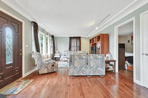 300 E Maple Ave, Roselle, IL 60172 photo 3