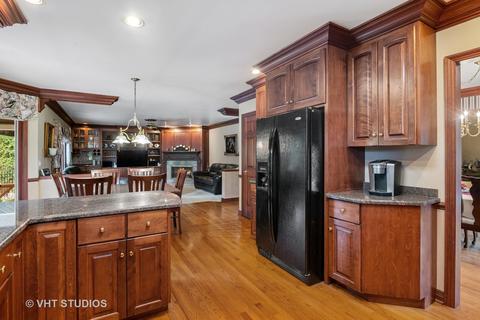 8901 Alamonte Dr, Spring Grove, IL 60081 photo 9