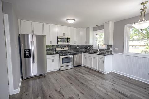 626 Willow Rd, Matteson, IL 60443 photo 2