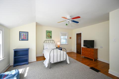 623 E Willow Ave, Wheaton, IL 60187 photo 20