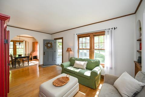 623 E Willow Ave, Wheaton, IL 60187 photo 9