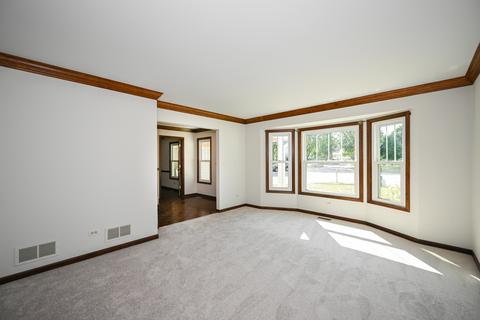 1919 Emily Ct, Wheaton, IL 60187 photo 4