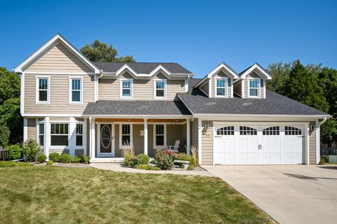 1919 Emily Ct, Wheaton, IL 60187 photo 1