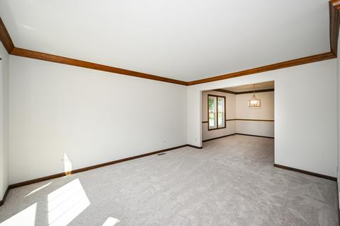 1919 Emily Ct, Wheaton, IL 60187 photo 5